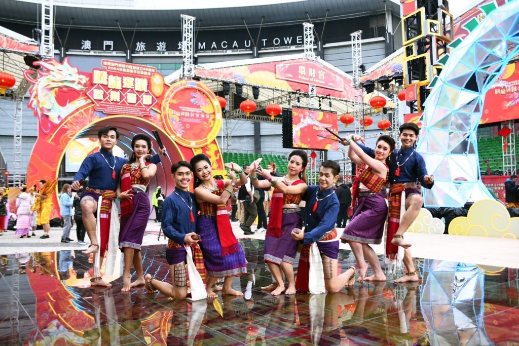 เข้าร่วมซ้อมเดินขบวนพาเหรด และซ้อมการแสดงสำหรับการแสดงในงาน Chinese New Year Parade 2024 ณ เขตบริหารพิเศษมาเก๊าแห่งสาธารณรัฐประชาชนจีน
